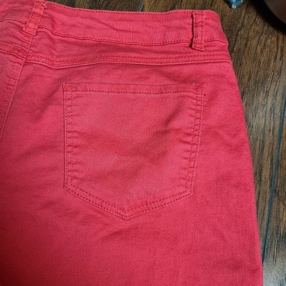 Artisan NY Capris  - Picture 7 of 8